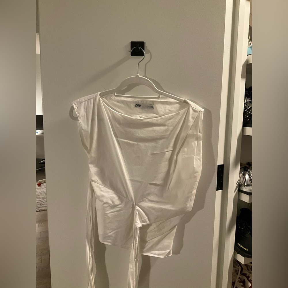 Zara white wrap top. Size XS
